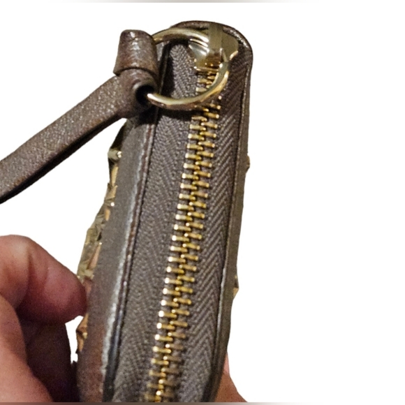 LS: Jimmy Choo GUC++ Star Studded Filipa Taupe Leather Wallet (W88) - Picture 9 of 9